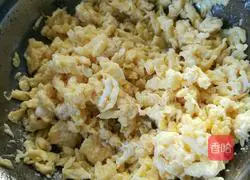 Illustration of how to make chive egg pancake 2