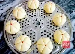 Illustration of how to make small pumpkin cake 7