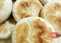 Illustration of how to make leek and pork pancakes 7