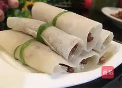 Recipe for shredded pork burritos with Beijing sauce Illustration 13