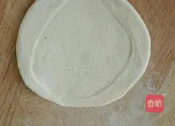 Illustration of how to make crispy prune pancake 8