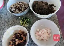 Illustration of how to make pan-fried prune meatloaf 1