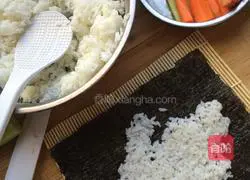 Illustration of how to make home-cooked sushi 3