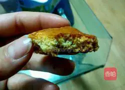 Illustration of how to make crispy walnut cake 15