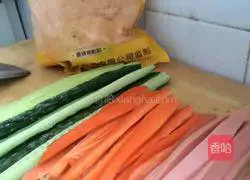 Illustration of how to make meat floss sushi 2