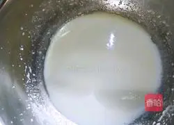 Illustration of how to make two-color cocoa cake roll 3