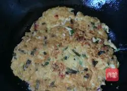 Illustration of making rice egg pancake 6