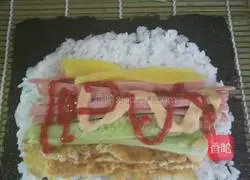 Illustration of how to make fragrant rice sushi 6