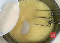 Illustration of making cherry tomato whole egg sponge cake cup 6