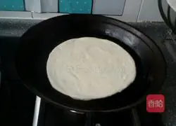Illustration of how to make egg-filled pancakes 6