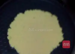 Illustration of how to make soft egg pancake 4