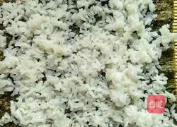 Small radish and pork floss Illustration of how to make sushi 3