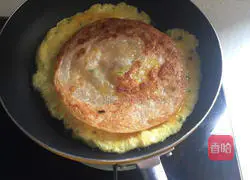 Illustration of how to make egg pancakes 3