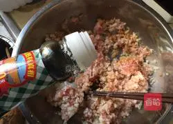 Illustration of how to make three fresh pot stickers 7