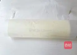 Purple potato and taro puree angel cake Illustration of how to make a roll 18