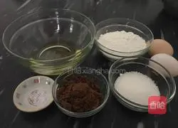 Illustration of how to make crispy egg rolls 1