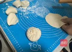 Illustration of how to make three-fresh stuffed pie 2