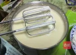 French whole eggs Illustration of how to make sponge cake 8