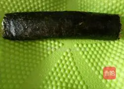 Illustration of how to make meat floss and ham sushi 9