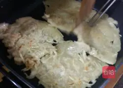 Illustration of how to make potato pancakes 4