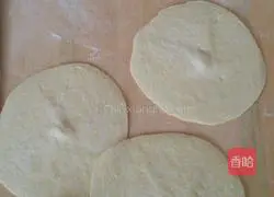 Illustration of how to make shredded radish tortillas 4
