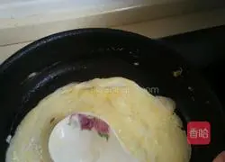 Illustration of how to make lazy egg pancakes 4