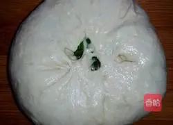 Illustration of how to make chive pie 4