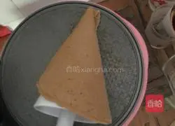 Illustration of how to make crispy egg rolls 12