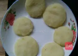 Illustration of how to make fried potato cakes 2