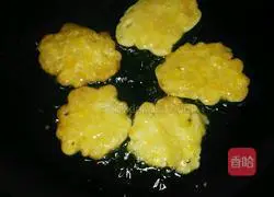 Illustration of how to make glutinous corn cakes 5