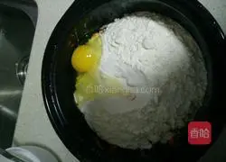 Fry Illustration of making noodles 3