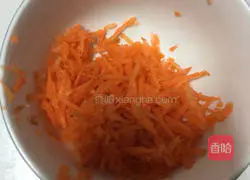 Illustration of how to make spinach juice egg pancake 2