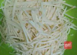 Illustration of how to make potato shredded cake 2