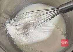 Onion-flavored meat floss cake roll Illustration of how to do it 2