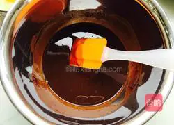 Chocolate lava cake (four small paper cups) recipe 3