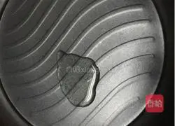 Cucumber and Scallion Egg Pancake Recipe Illustration 6