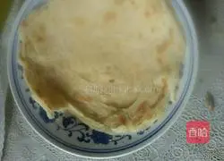 Illustration of how to make scallion pancakes 4