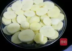 Illustration of how to make vegetable potato pancakes 2