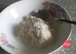 Illustration of how to make egg pancakes 1