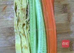 Illustration of how to make colorful sushi rolls 2