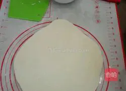 Illustration of how to make homemade scallion pancake with bread machine 3