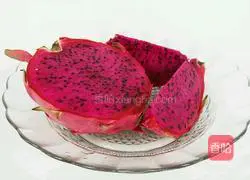 Illustration of homemade dragon fruit cake 1