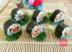 Illustration of how to make sushi rolls 8