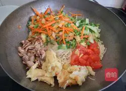 Illustration of how to make chicken legs and mixed vegetable noodles 6