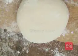 Illustration of how to make bean paste and milk-flavored dough pancakes 11