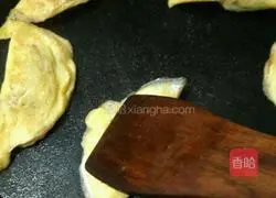 Illustration of how to make minced meat and egg dumplings 9