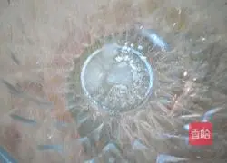 Illustration of how to make salty glutinous rice balls 10