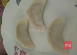 Pork and Celery Dumplings Recipe Illustration 7