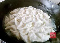 Illustration of how to make dumplings 10