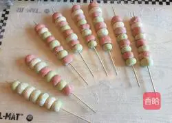 Illustration of how to make candied haws of steamed buns 9